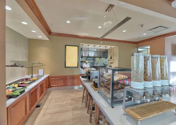 Hilton Garden Hotel 3*